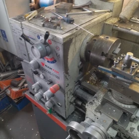 MAKTEK CQ6236G-1/1000 Universal Lathe | 2014 | Multifix Tool Post